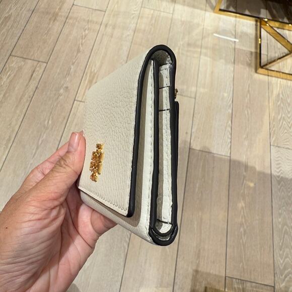 NWT Tory Burch Britten Compact Wallet 159431 In New Ivory - Picture 2 of 6